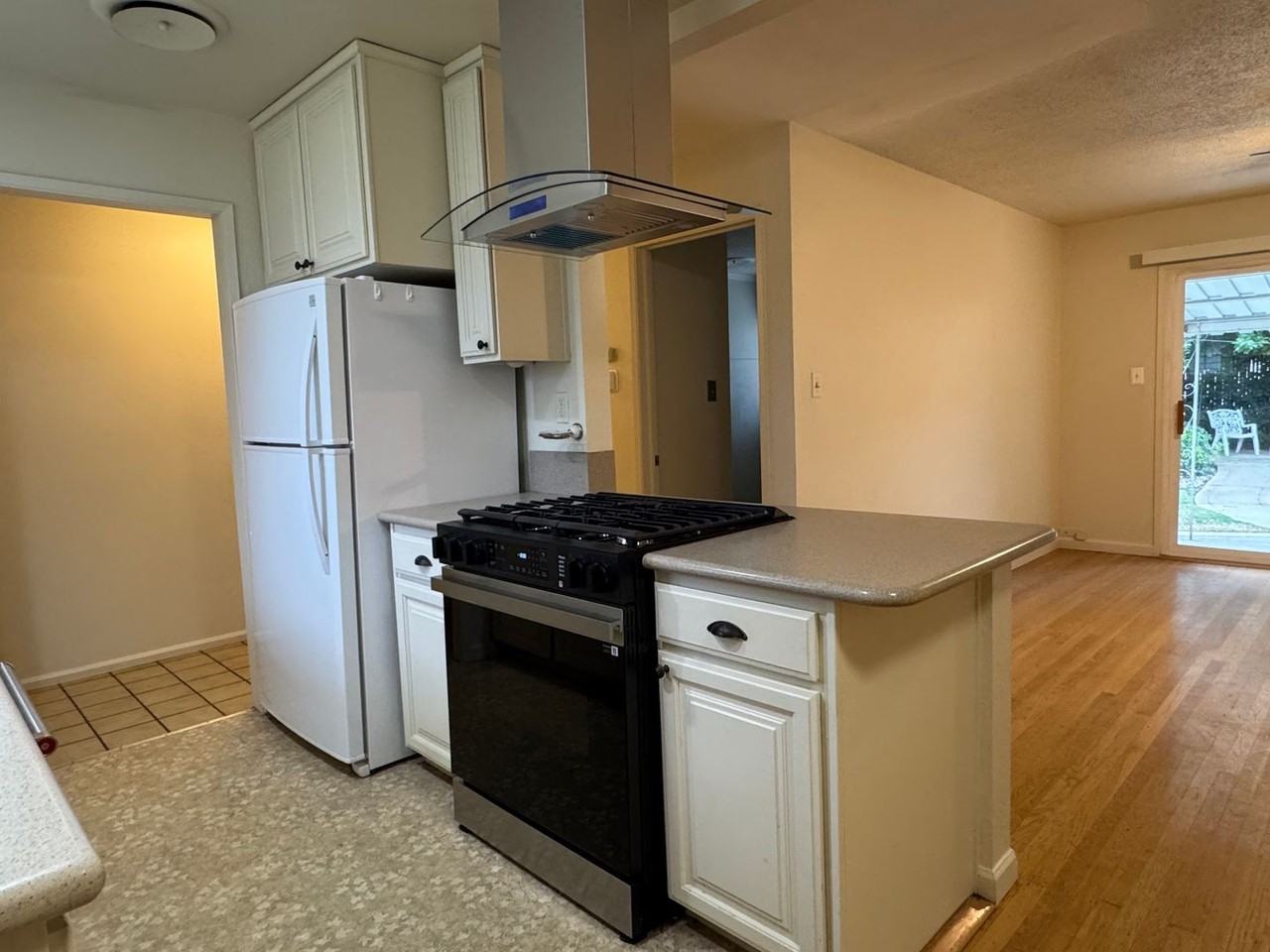 204 Zola Ave - Photo 3 of 16