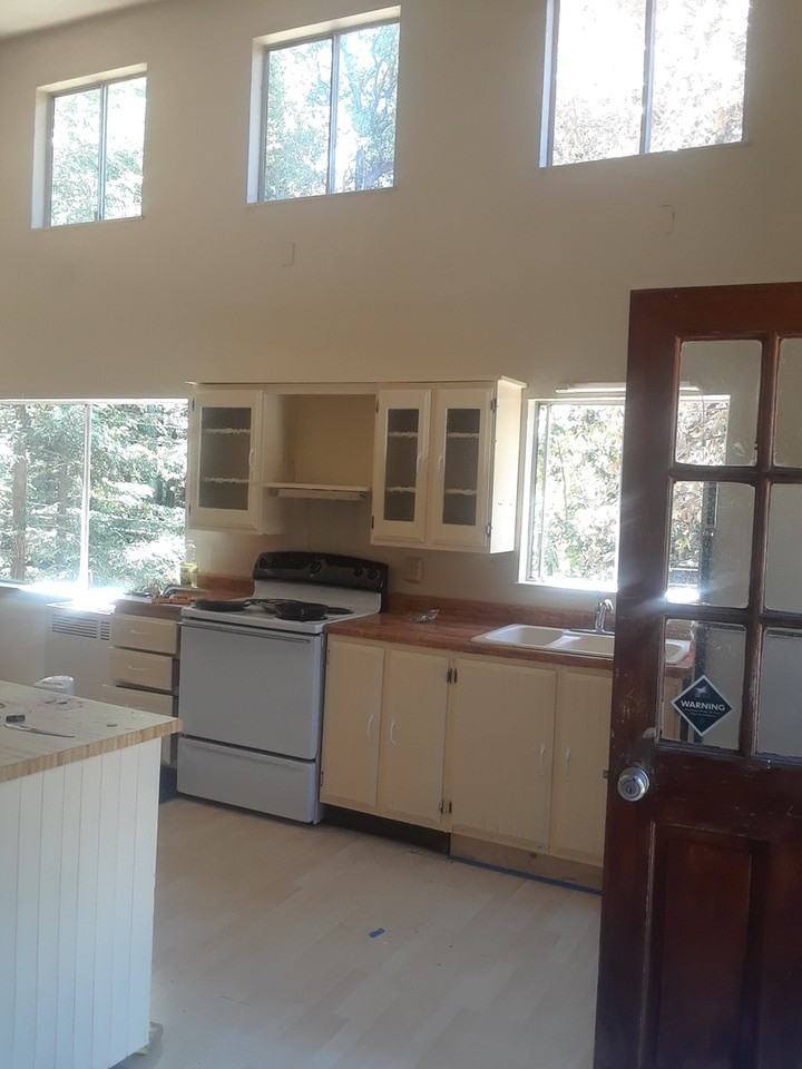 11600 Lake Blvd - Photo 3 of 9