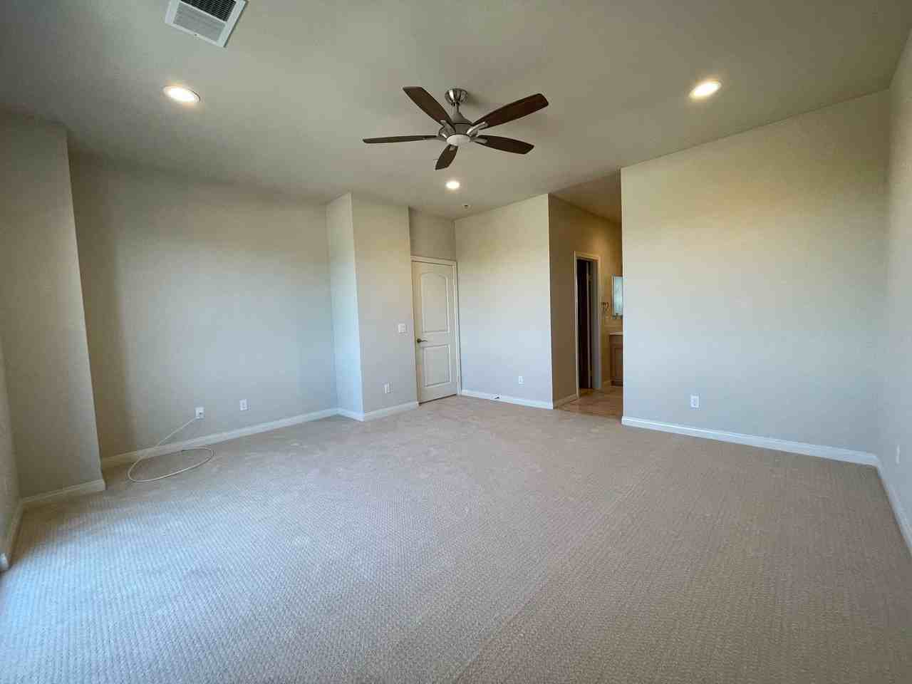 534 Camden Yards Way - Photo 6 of 17