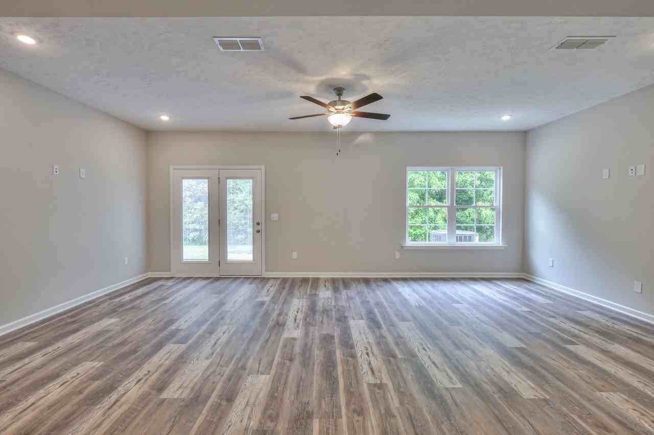 230 Creek Wood Rd - Photo 6 of 28