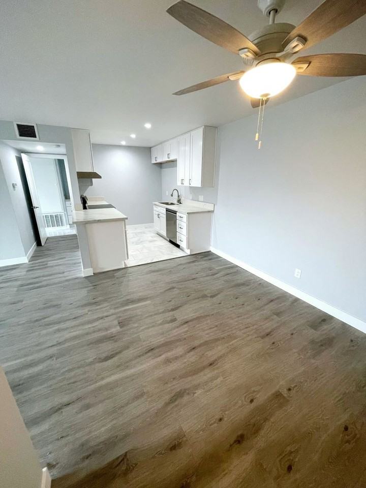 23641 Golden Springs Dr - Photo 3 of 12