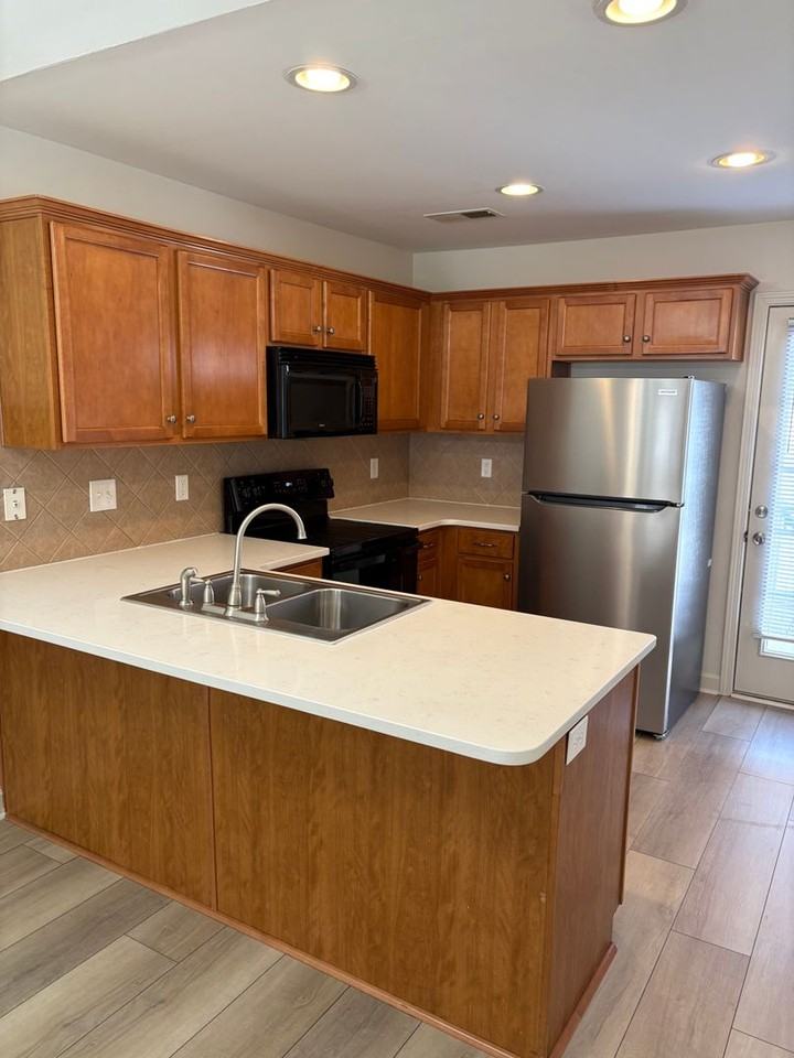 1334 Stoney Creek Ln - Photo 5 of 23