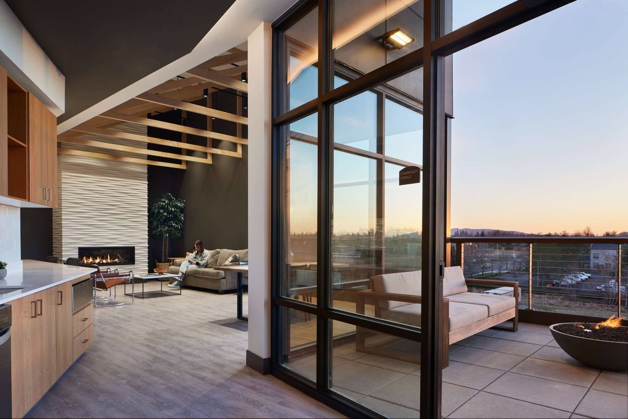 Crescent - Photo 5 of 32