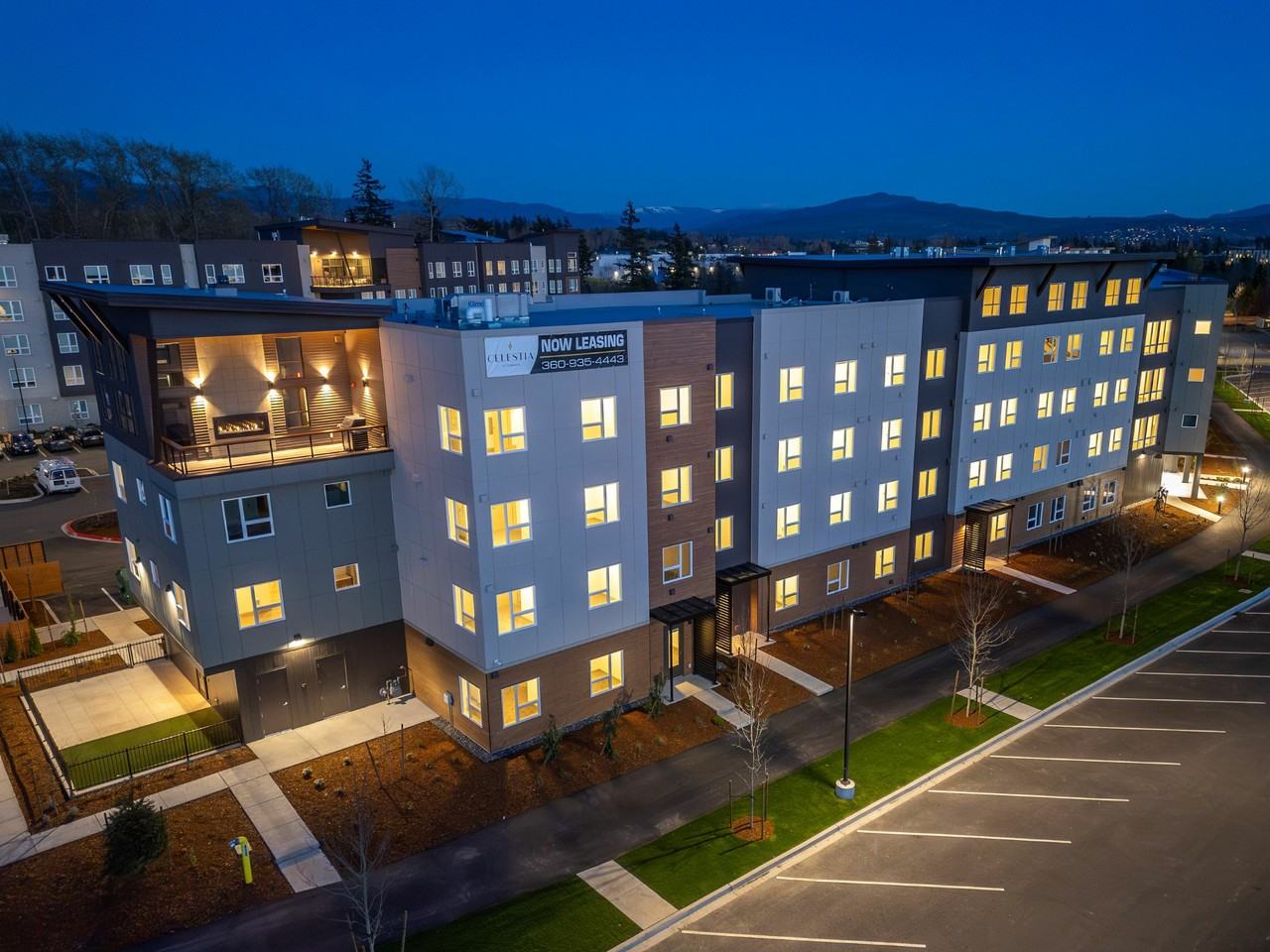 Celestia - Photo 4 of 50