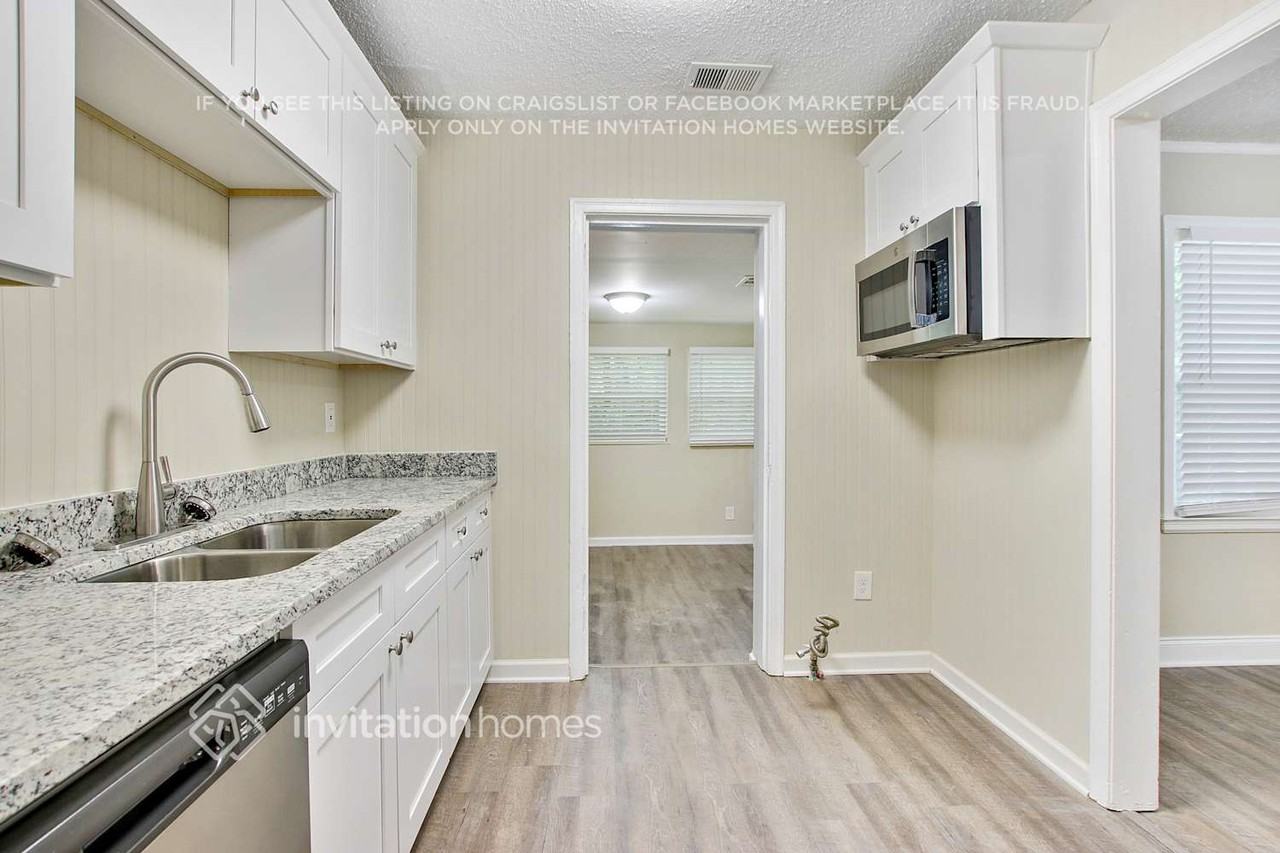 1372 E Forrest Ave - Photo 6 of 24