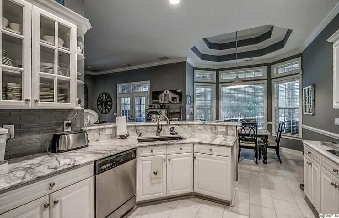 2314 Clandon Dr - Photo 3 of 7