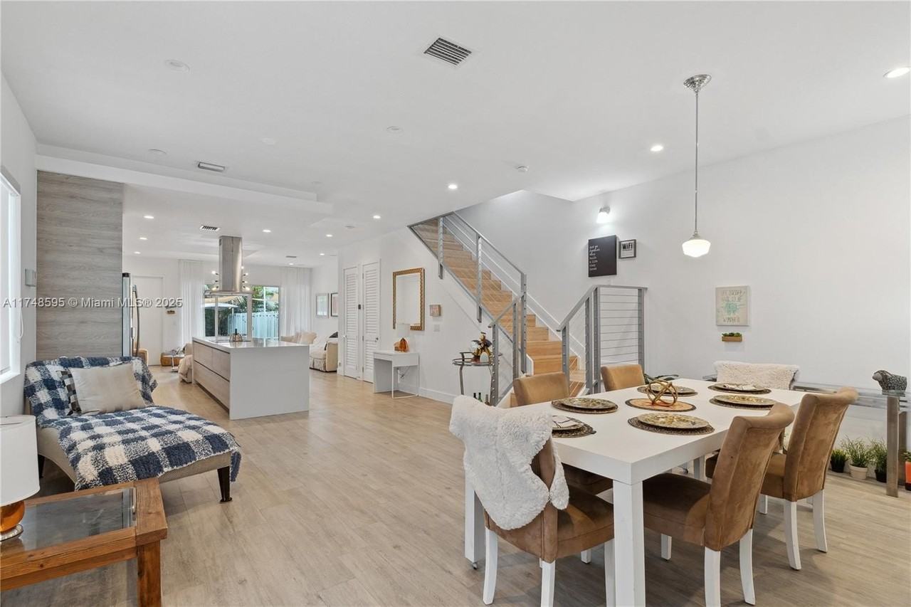 3570 Sw 23rd St #3570 - Photo 3 of 40