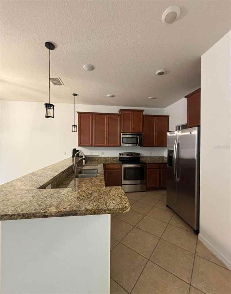 3284 Rodrick Cir - Photo 5 of 17