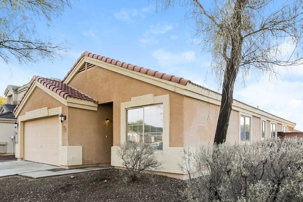 21759 W Cocopah St - Photo 3 of 16