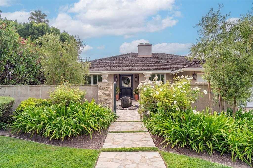 2121 Chelsea Rd - Photo 2 of 50