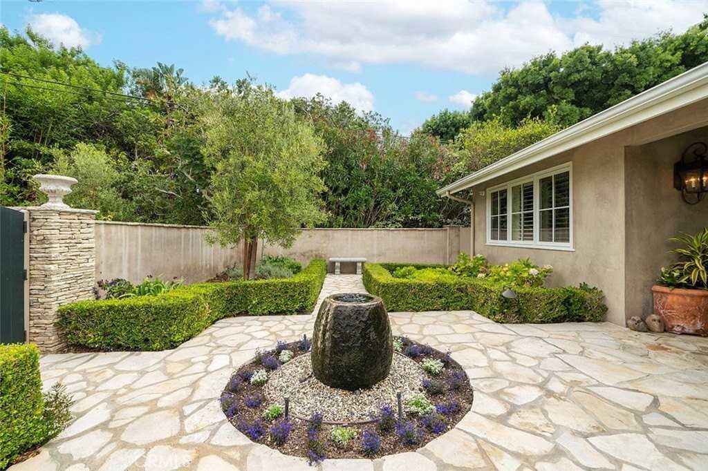 2121 Chelsea Rd - Photo 4 of 50