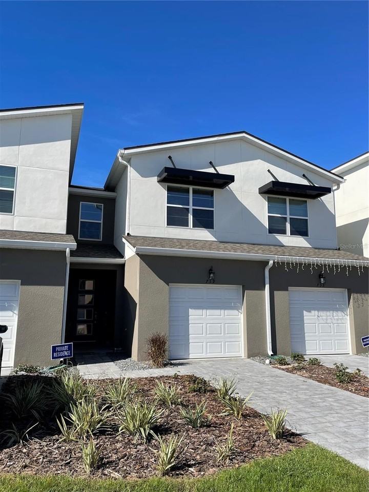 759 Spring Palms Loop - Photo 2 of 23