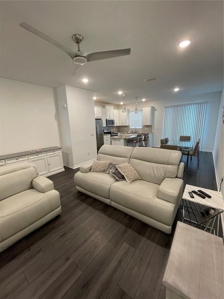 759 Spring Palms Loop - Photo 5 of 23