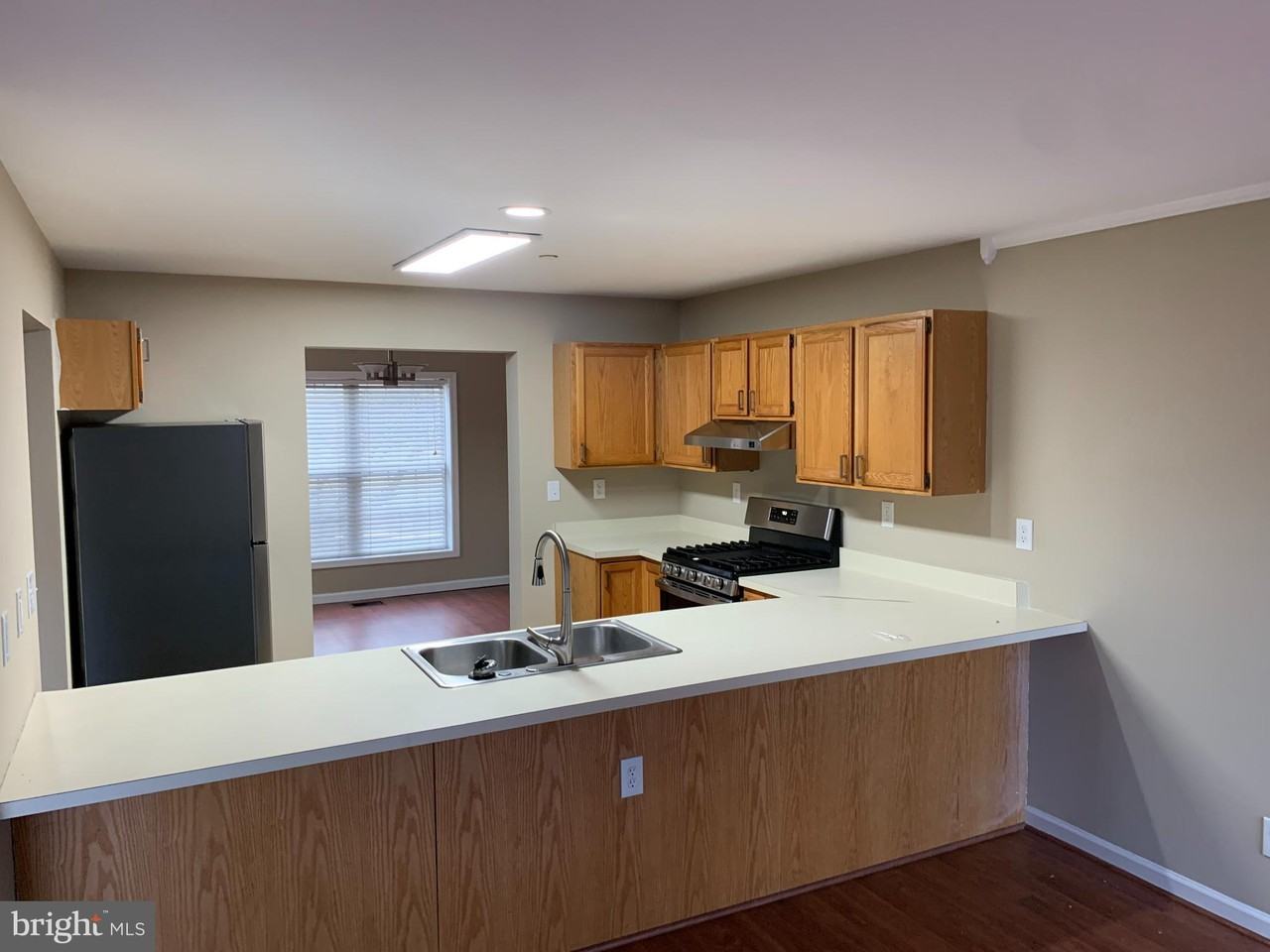 12413 Derek Pl - Photo 3 of 12