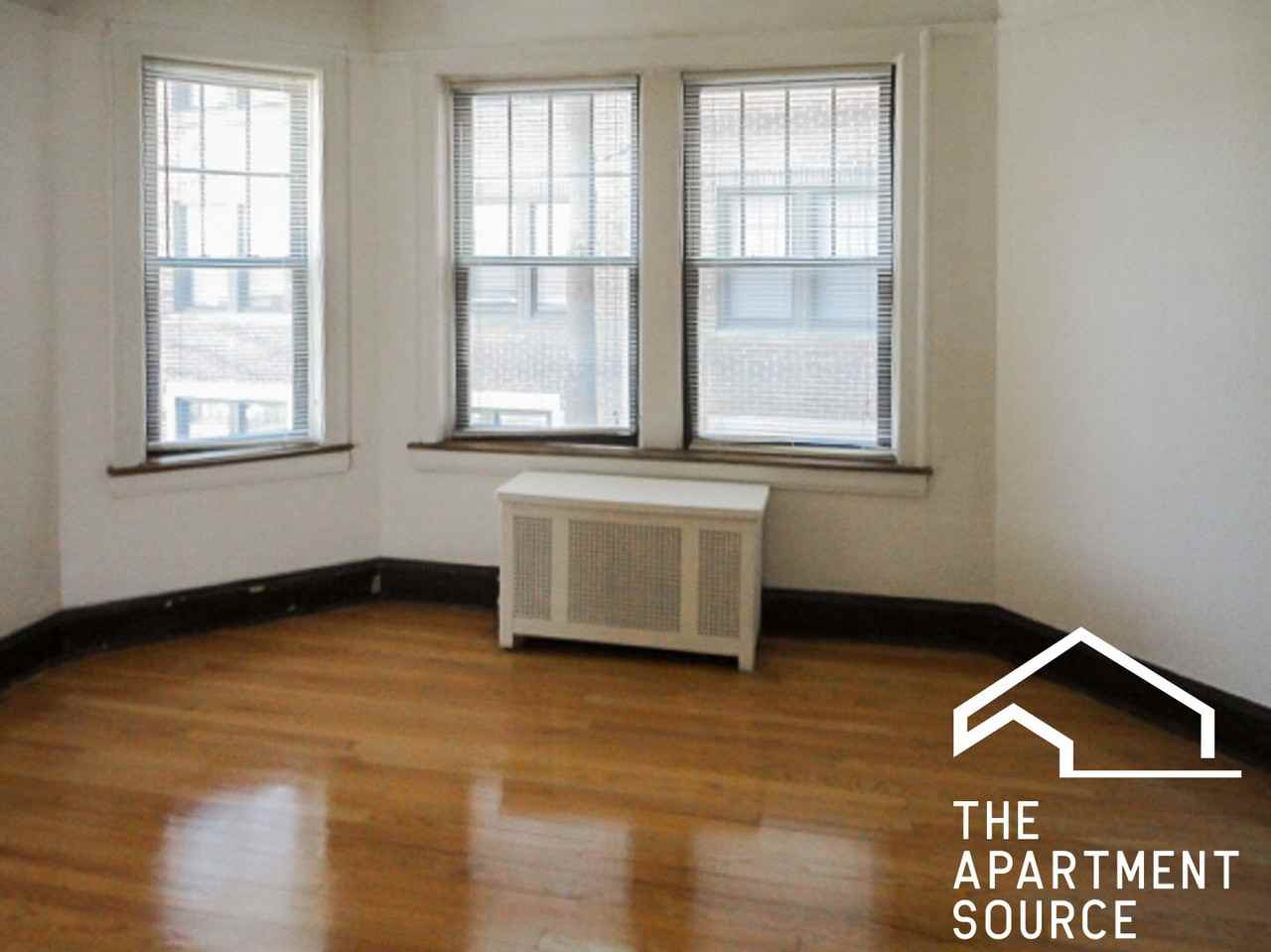 2617 W Berwyn Ave #1B - Photo 3 of 9