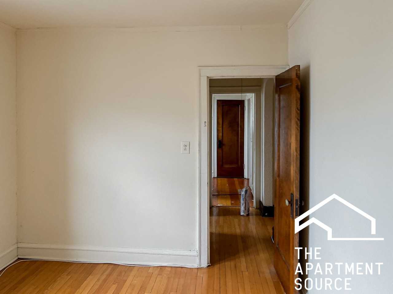 2617 W Berwyn Ave #1B - Photo 7 of 9