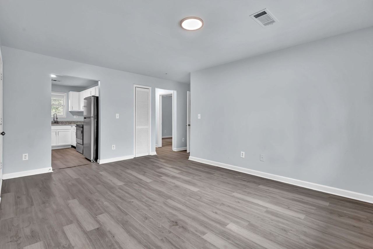 Stanton View Apartments - Photo 3 of 17