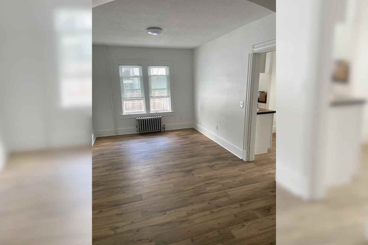 334 East St - Photo 3 of 11