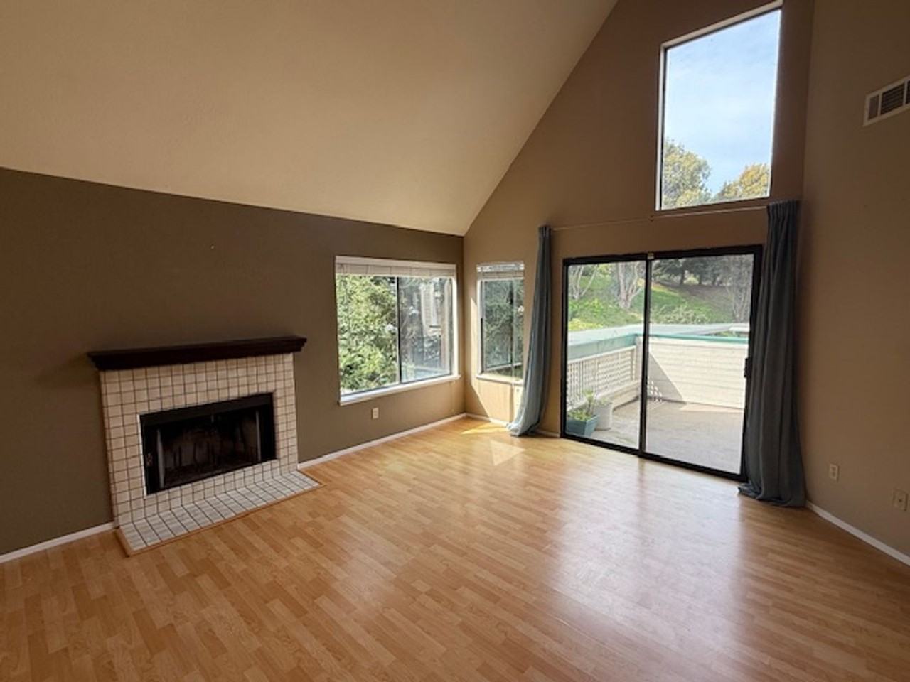 3637 West Ct - Photo 2 of 26