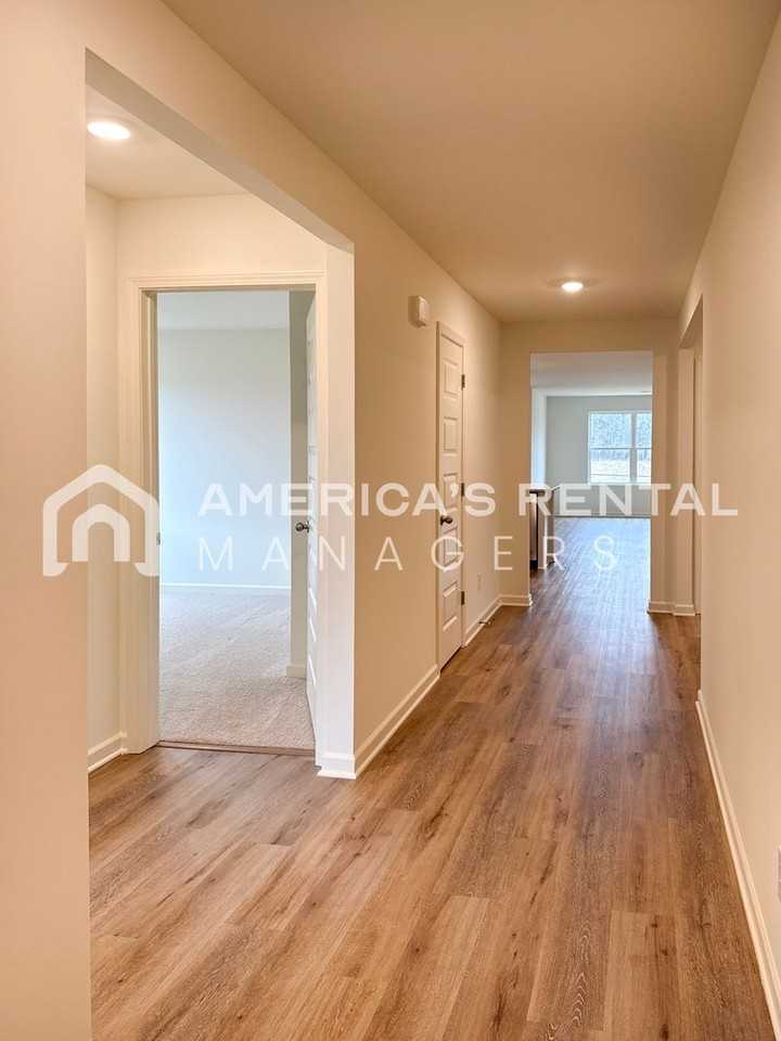 18578 Caffee Dr - Photo 5 of 24