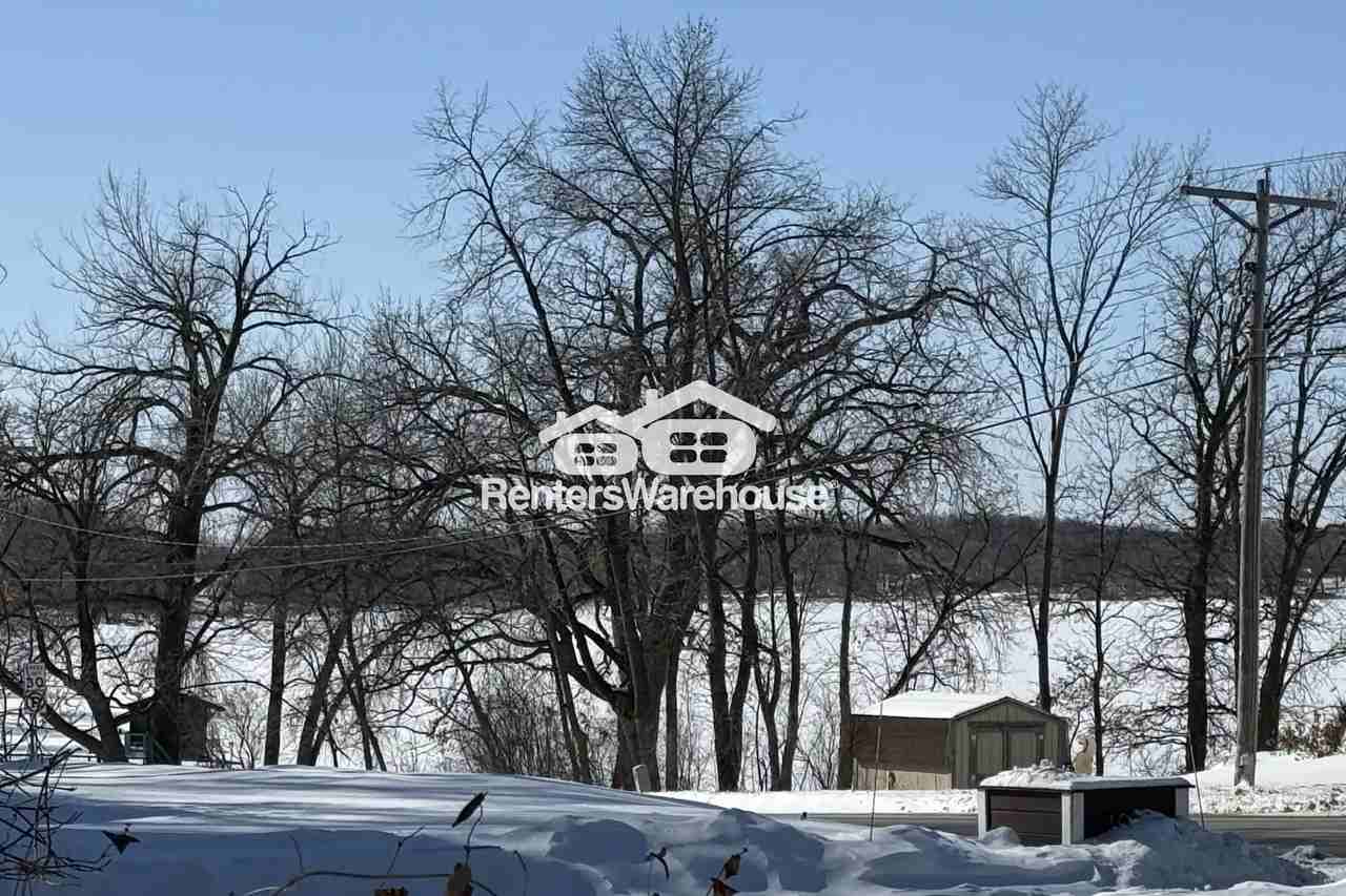 102 Lakeview Cir - Photo 2 of 26