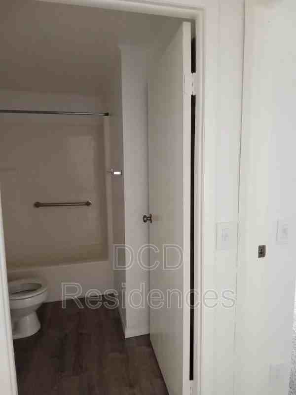 11431 Cockle Dr - Photo 5 of 17