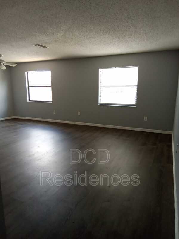 11431 Cockle Dr - Photo 7 of 17