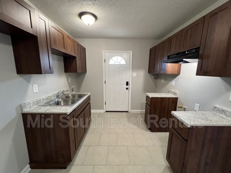 1789 Tampa Cv - Photo 3 of 7