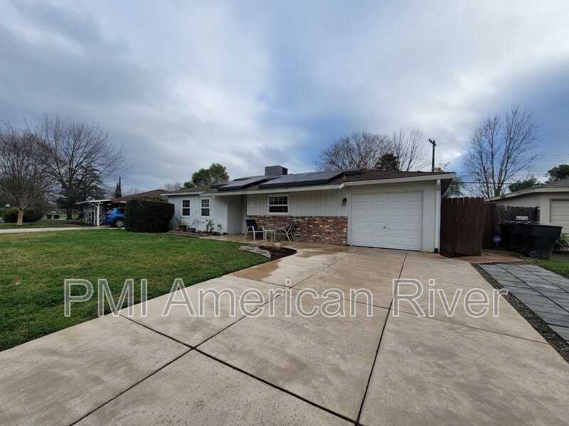 3224 Windsor Dr - Photo 2 of 18