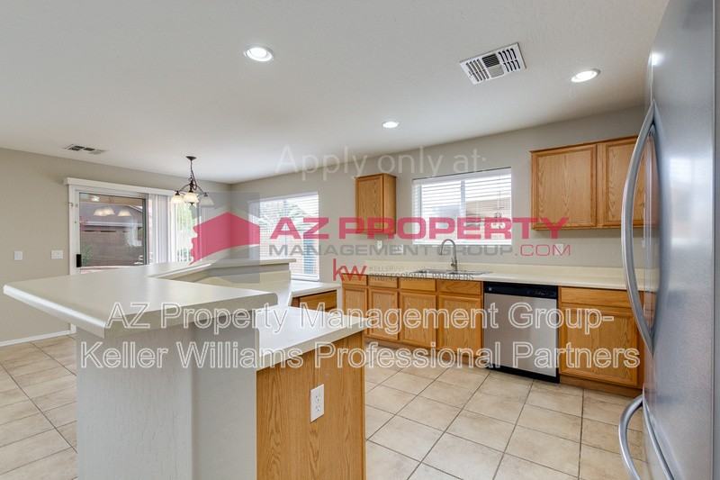 16353 W Rimrock St - Photo 3 of 43