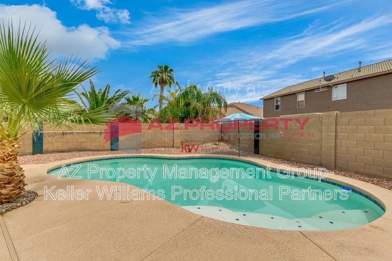 16353 W Rimrock St - Photo 2 of 43