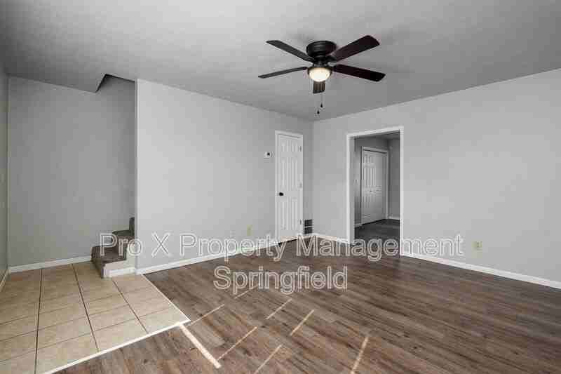 613 E Bain St - Photo 3 of 18