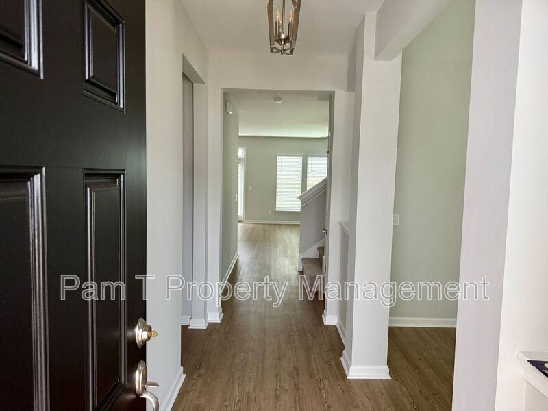 103 Peabody St - Photo 3 of 50