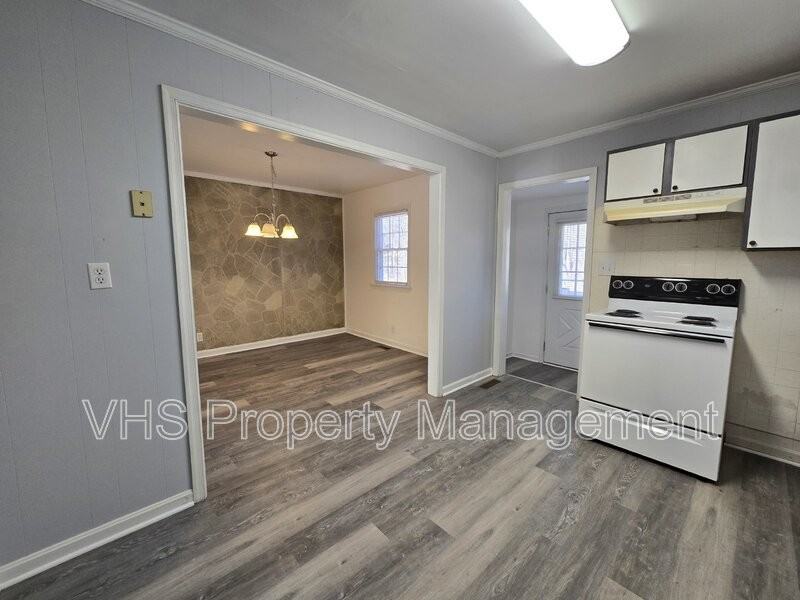 4 Daiseys Rest Rd - Photo 4 of 15