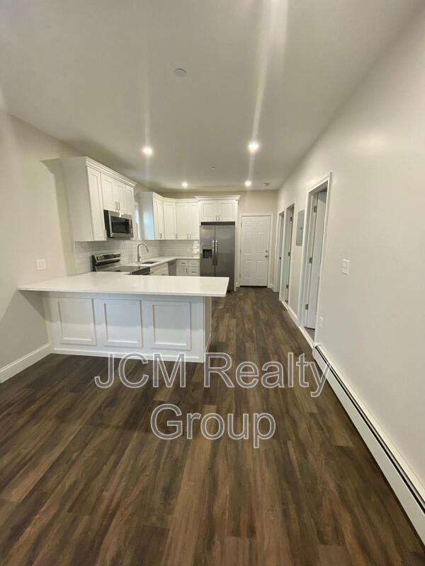 239 School St #1-1stFL - Photo 3 of 16