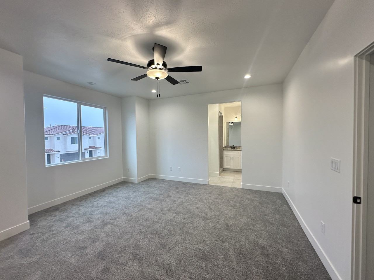 186 Nw - Photo 6 of 8