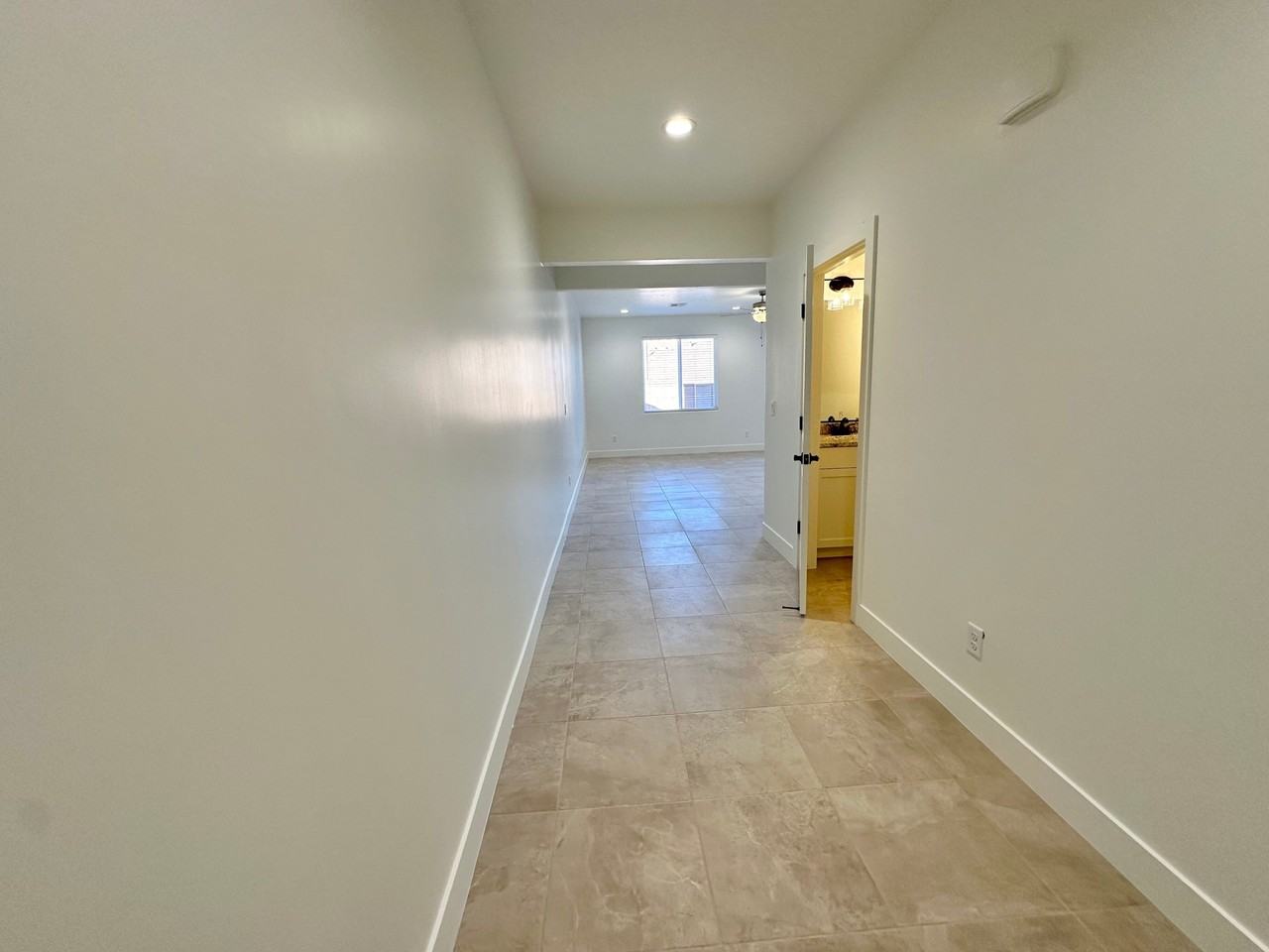 194 Nw #126 - Photo 2 of 17