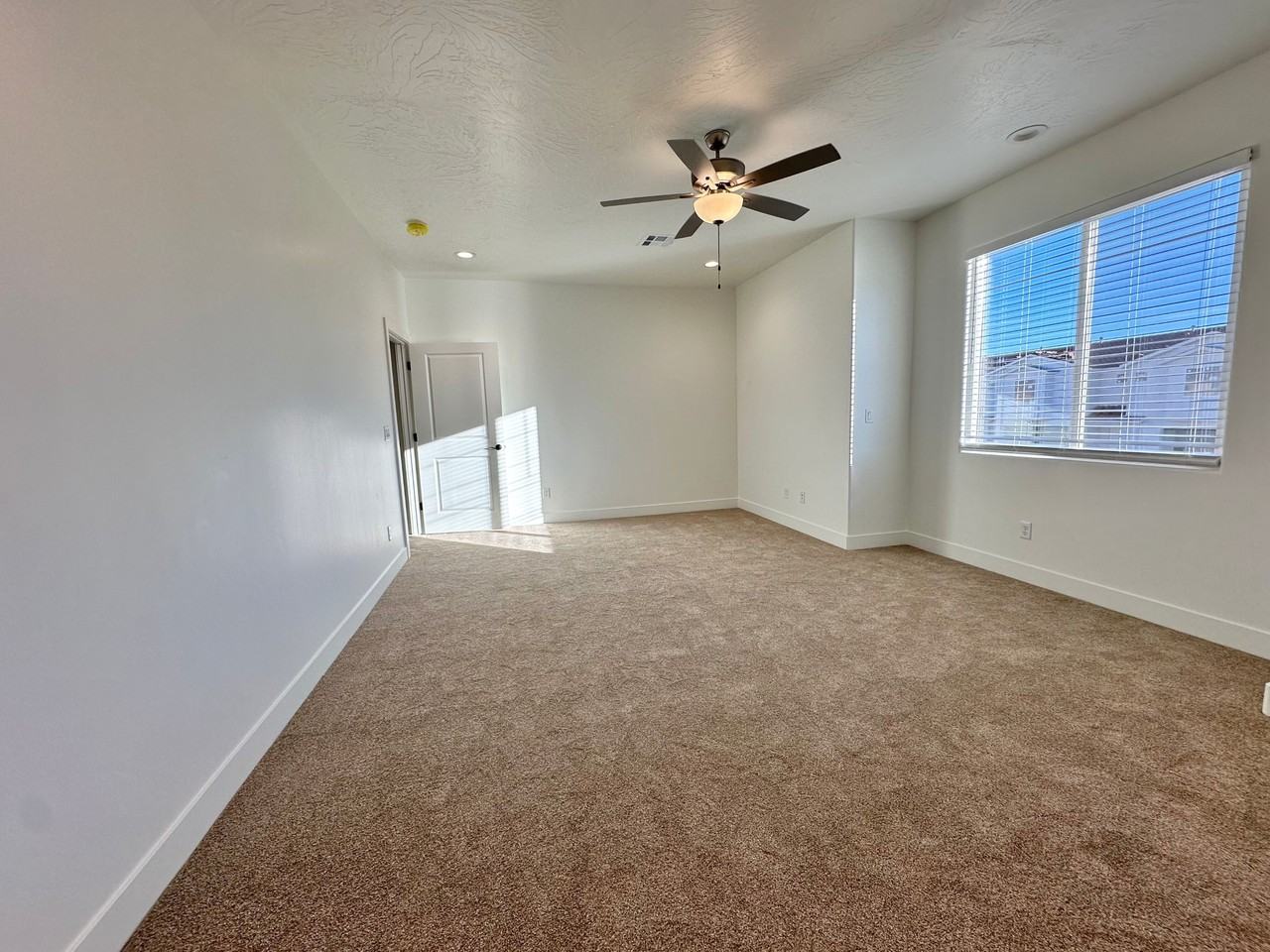 194 Nw #126 - Photo 6 of 17