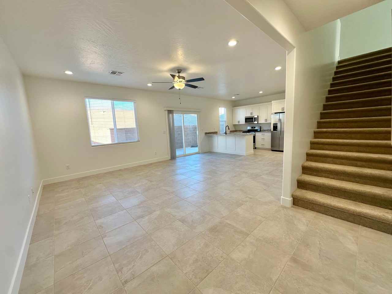 210 Nw #128 - Photo 3 of 18