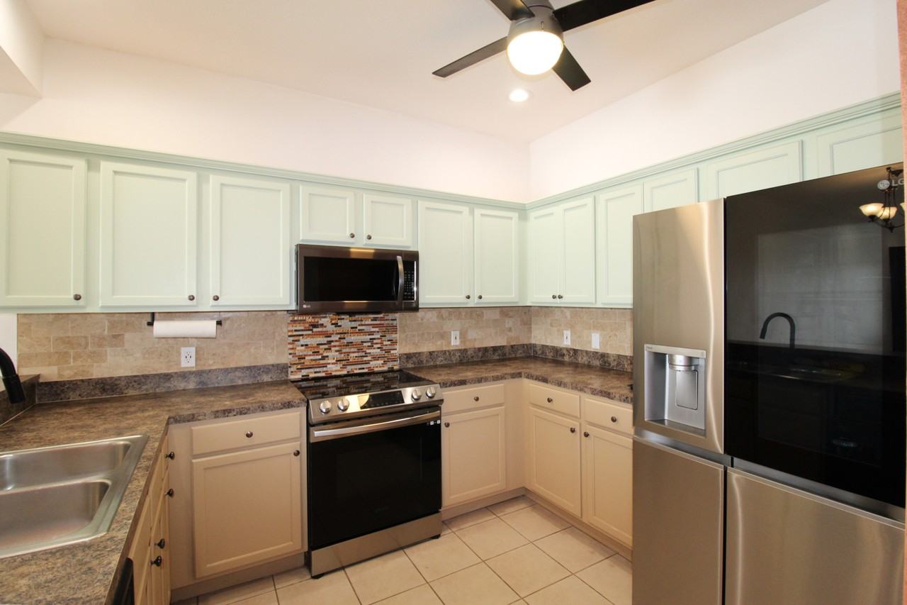 5635 Spanish Point Ct - Photo 4 of 25
