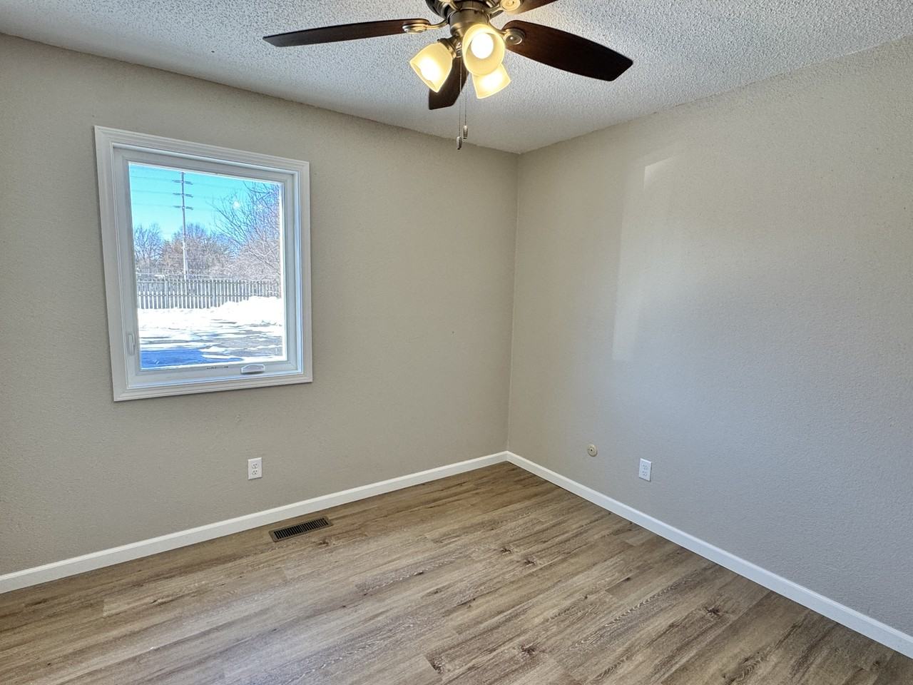 151 S Durkin Dr - Photo 3 of 12