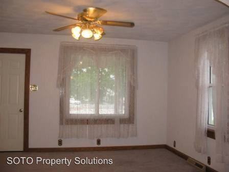 807 N Kingshighway St - Photo 3 of 9