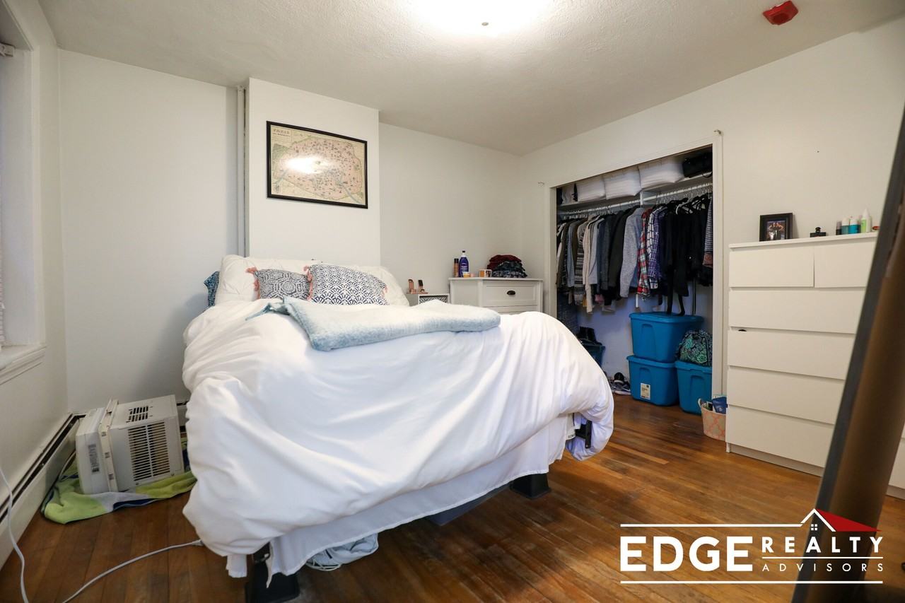 130 Emerson St #22 - Photo 6 of 9