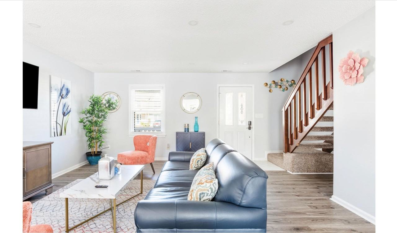 1817 Carrollwood Cmn - Photo 3 of 20