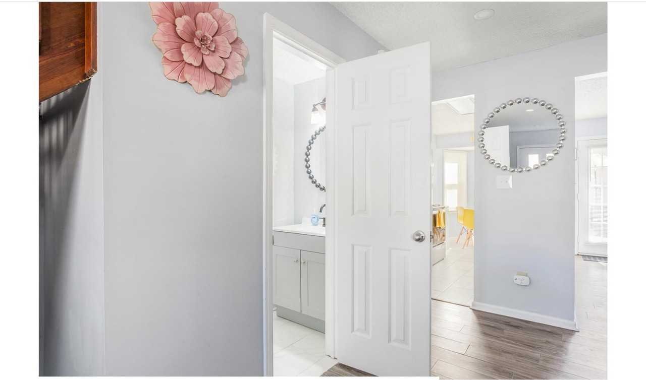 1817 Carrollwood Cmn - Photo 6 of 20