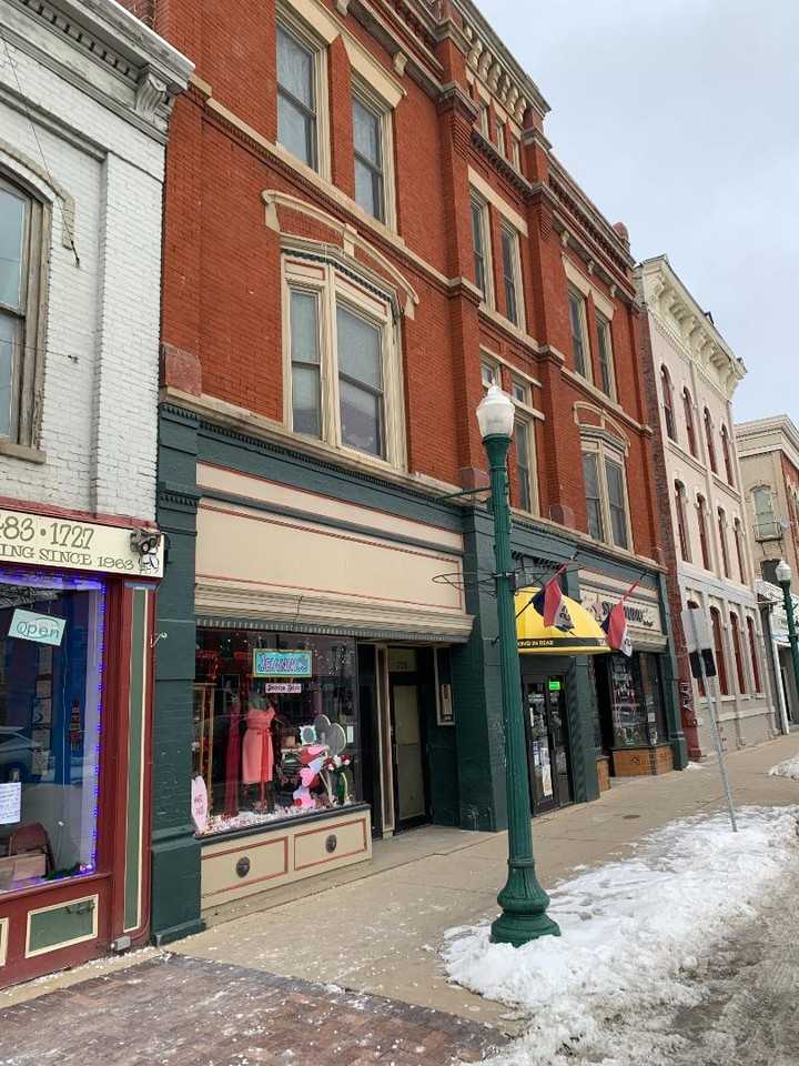 224 W Michigan - Photo 3 of 24