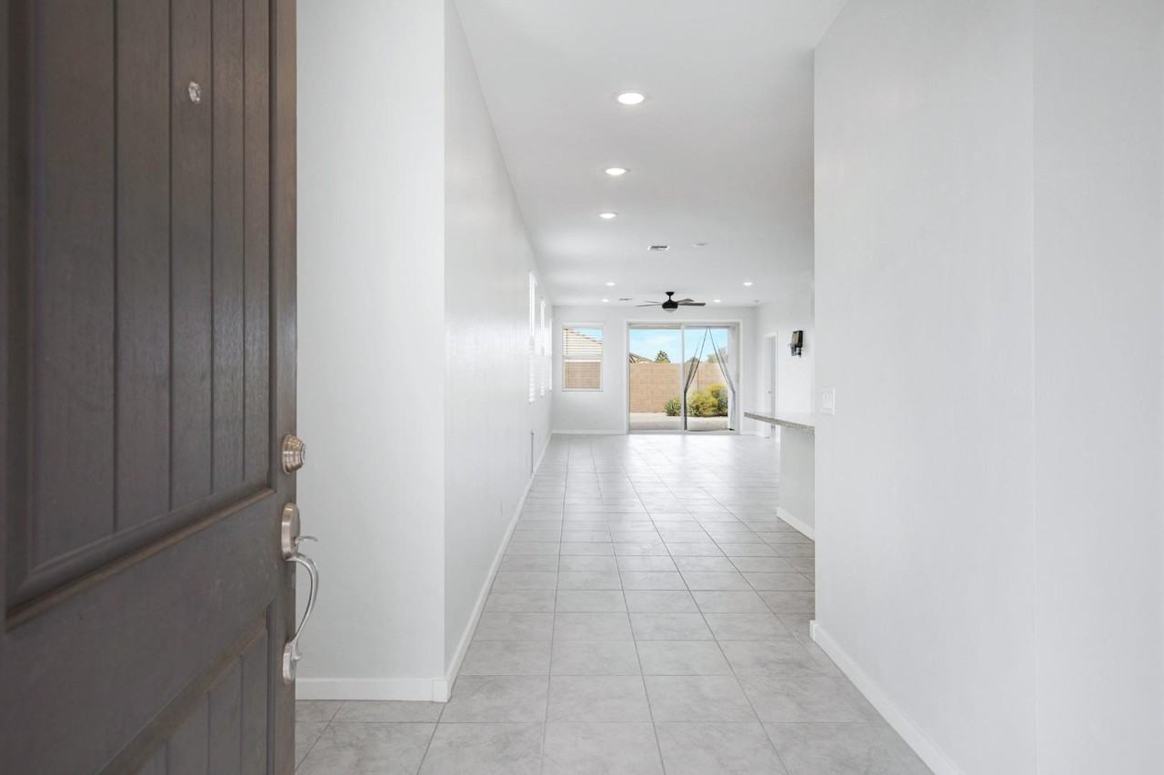 2570 E Corazon Trl - Photo 2 of 20