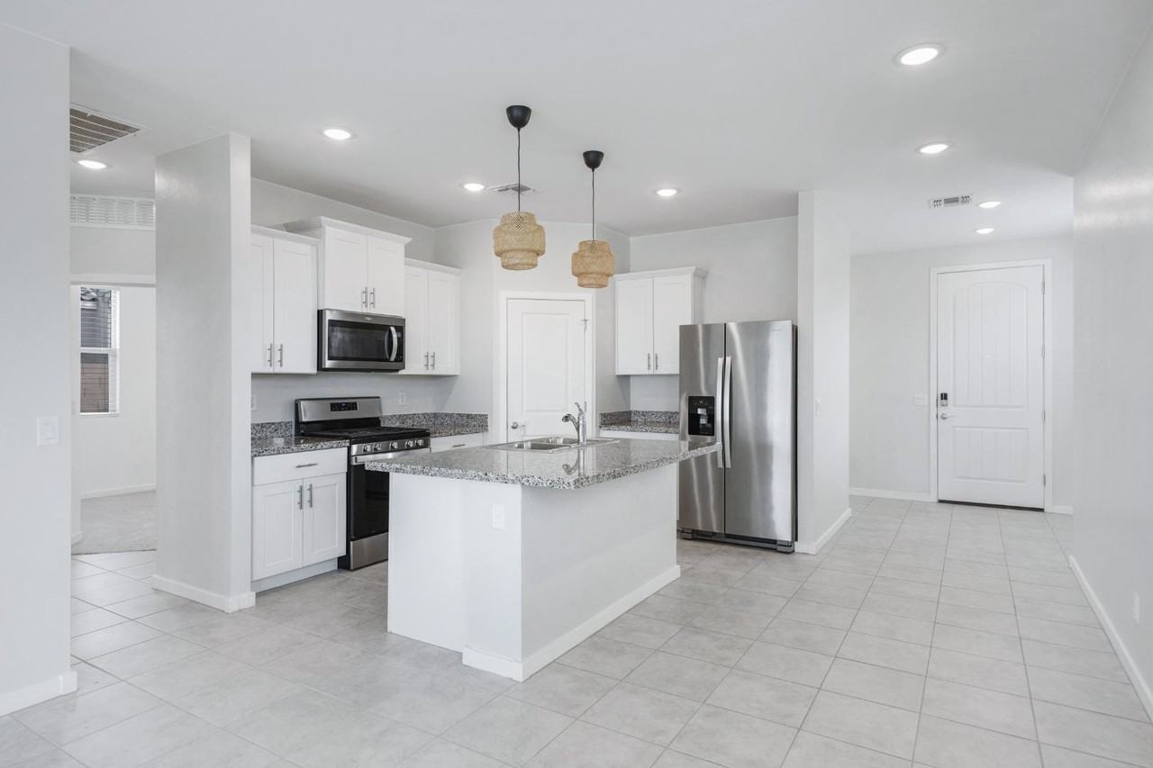2570 E Corazon Trl - Photo 4 of 20