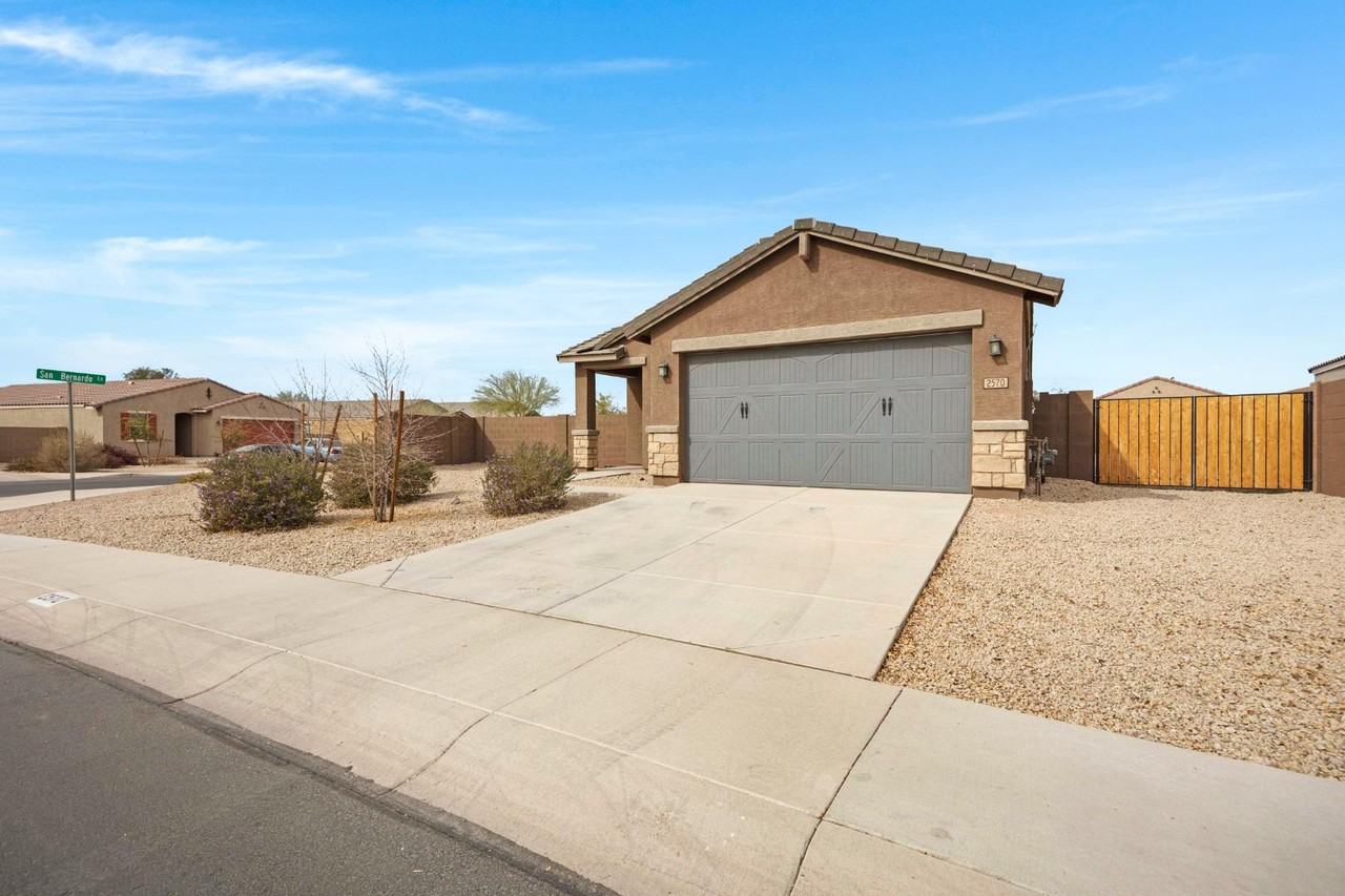 2570 E Corazon Trl - Photo 7 of 20