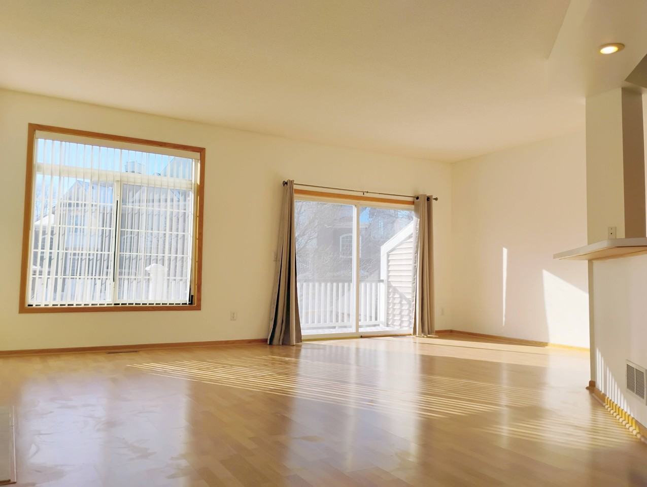 924 Trenton Ln N #924 - Photo 2 of 17